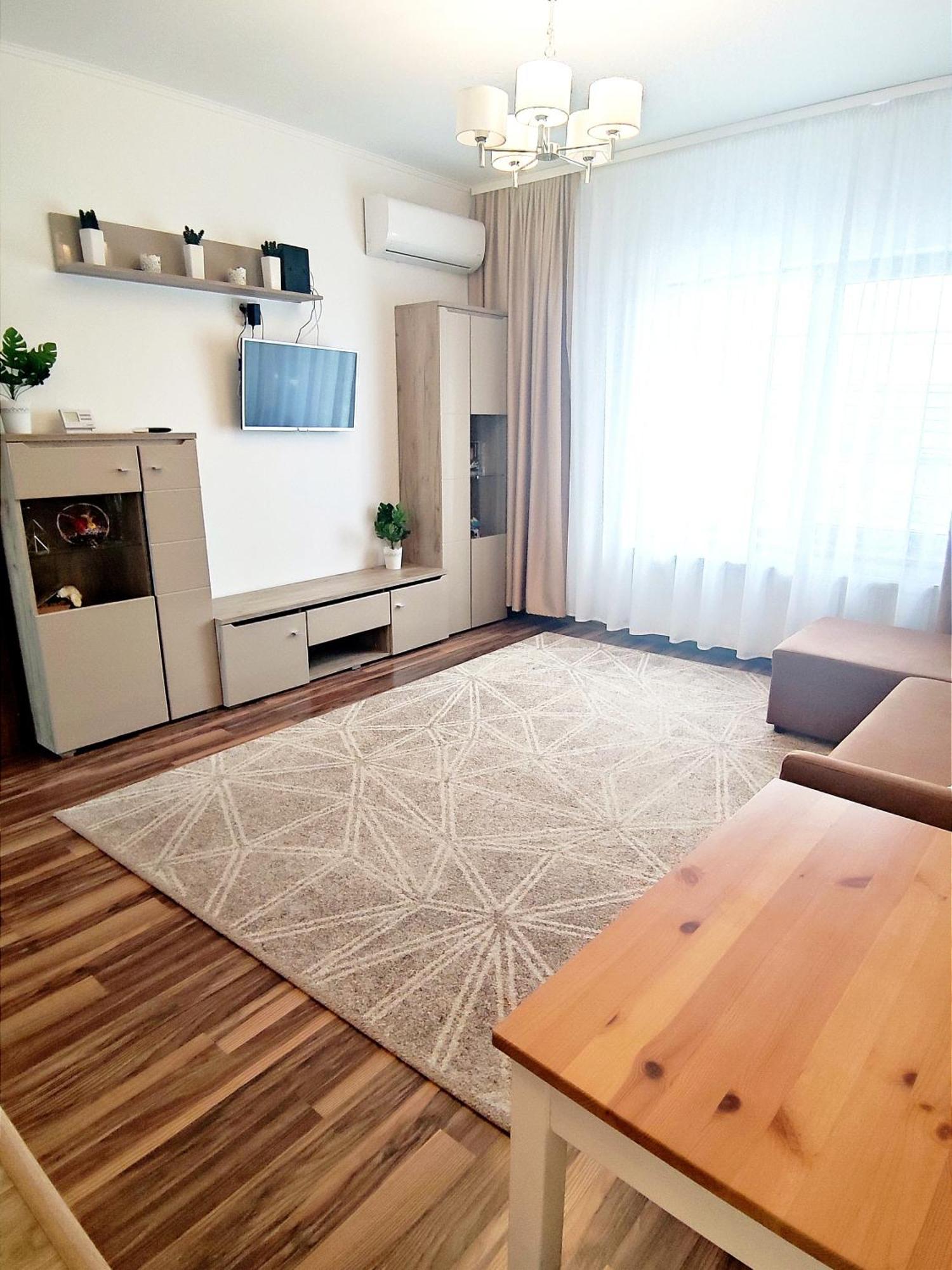Charming Apartment In Villa Iasi Ngoại thất bức ảnh